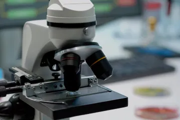 Microscope